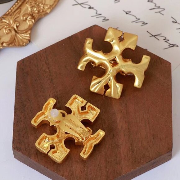 Tory Burch gold earrings - Picture 3 of 5